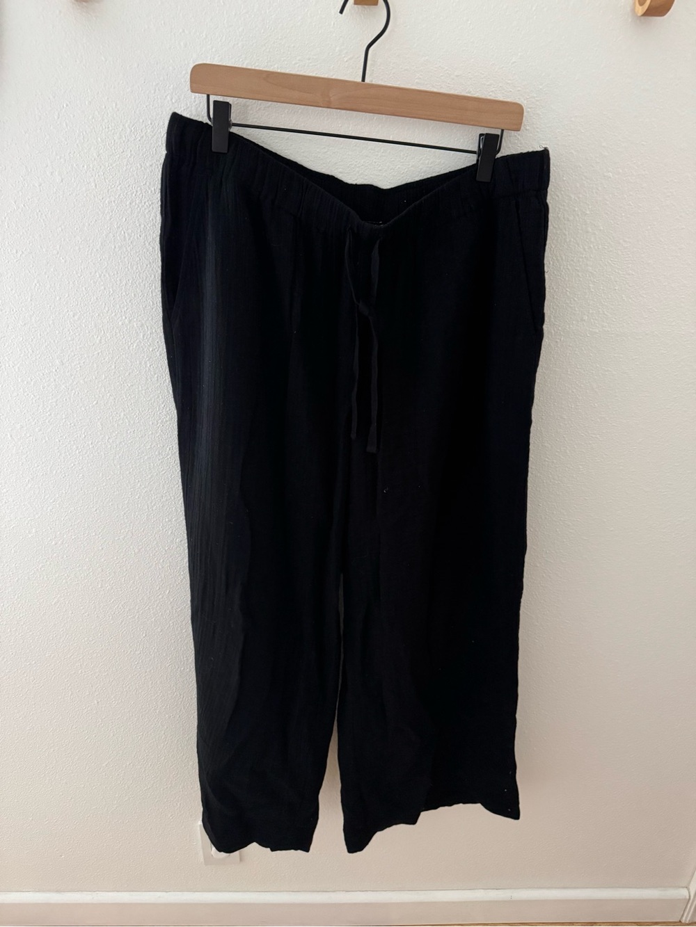 Eileen fisher gauze black Pants